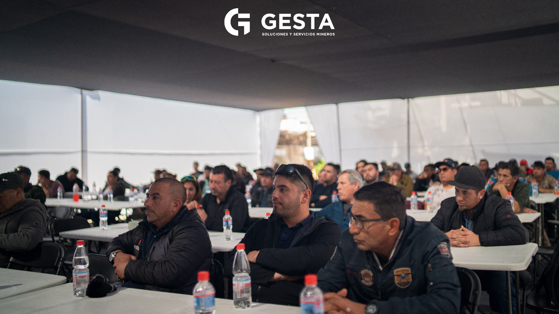 Equipo GESTA en charla de seguridad y alineamiento